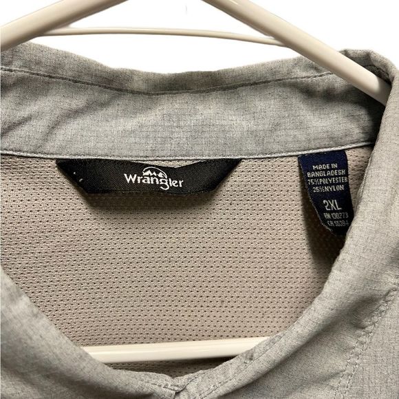 Vintage Wrangler , western sports shirt . Xl, short sleeve , green gray - Picture 2 of 3